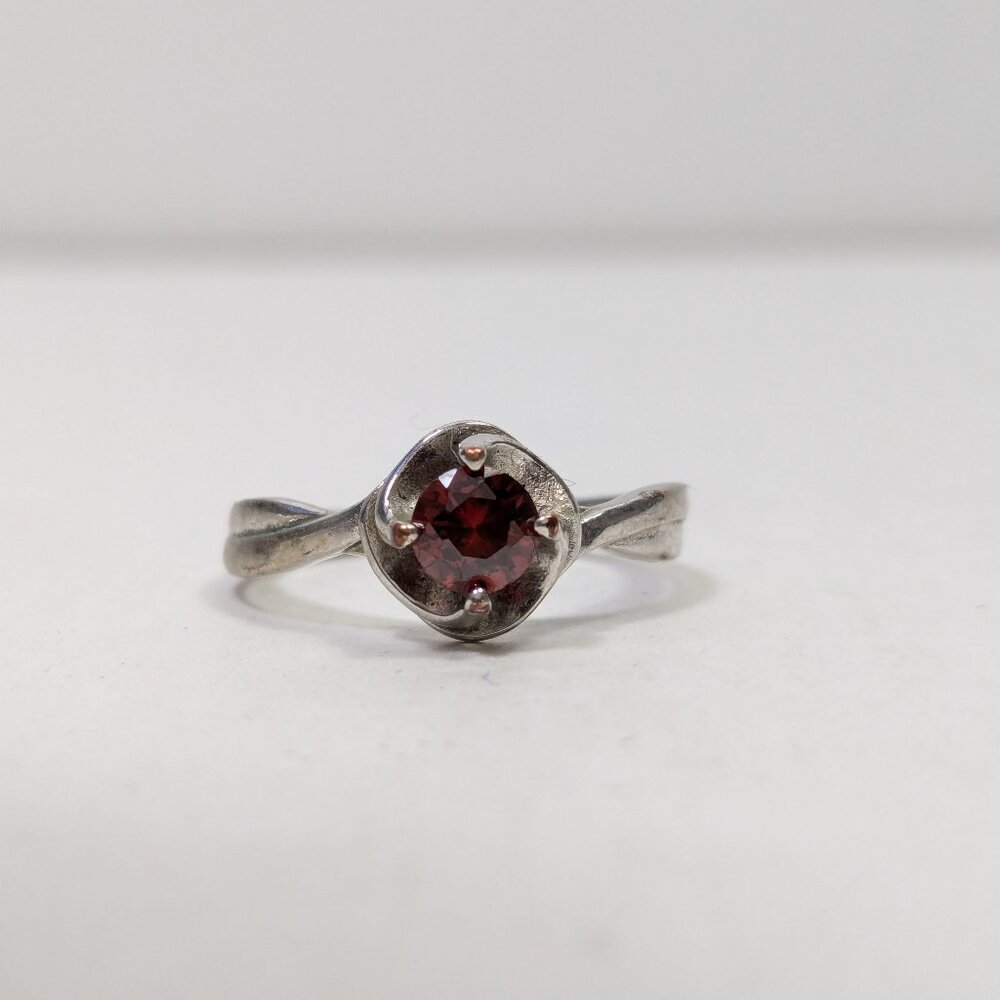 Red Rhinestone Silver Tone Ring Size 7.5 Unmarked Party Glam Costume Cosplay